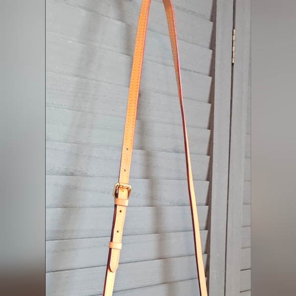 Authentic LOUIS VUITTON Vachetta Leather Adjustable Strap - Picture 7 of 7